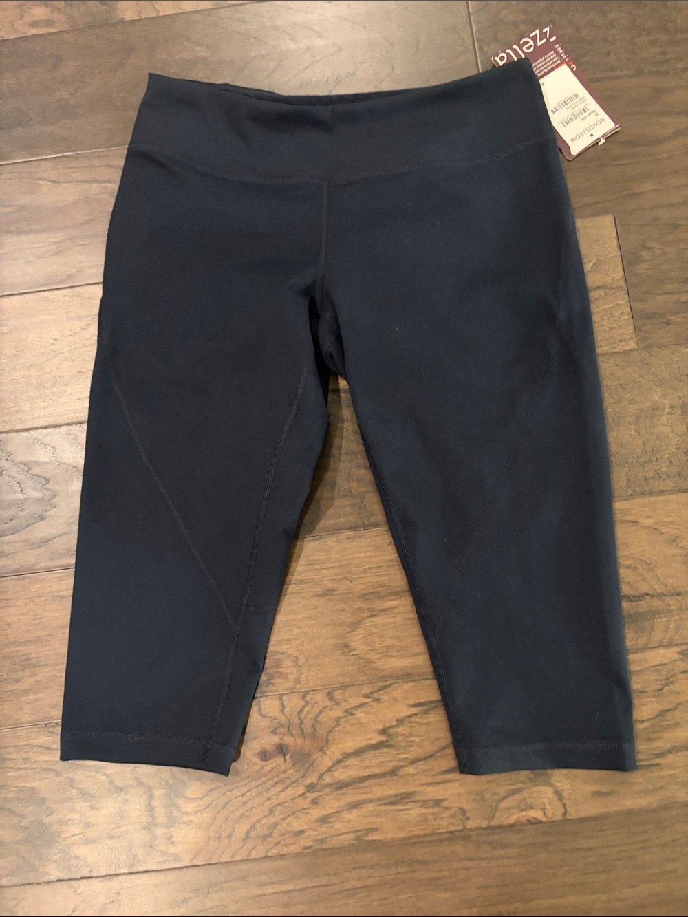 New with Tags Zella Navy Capri Leggings Sz M